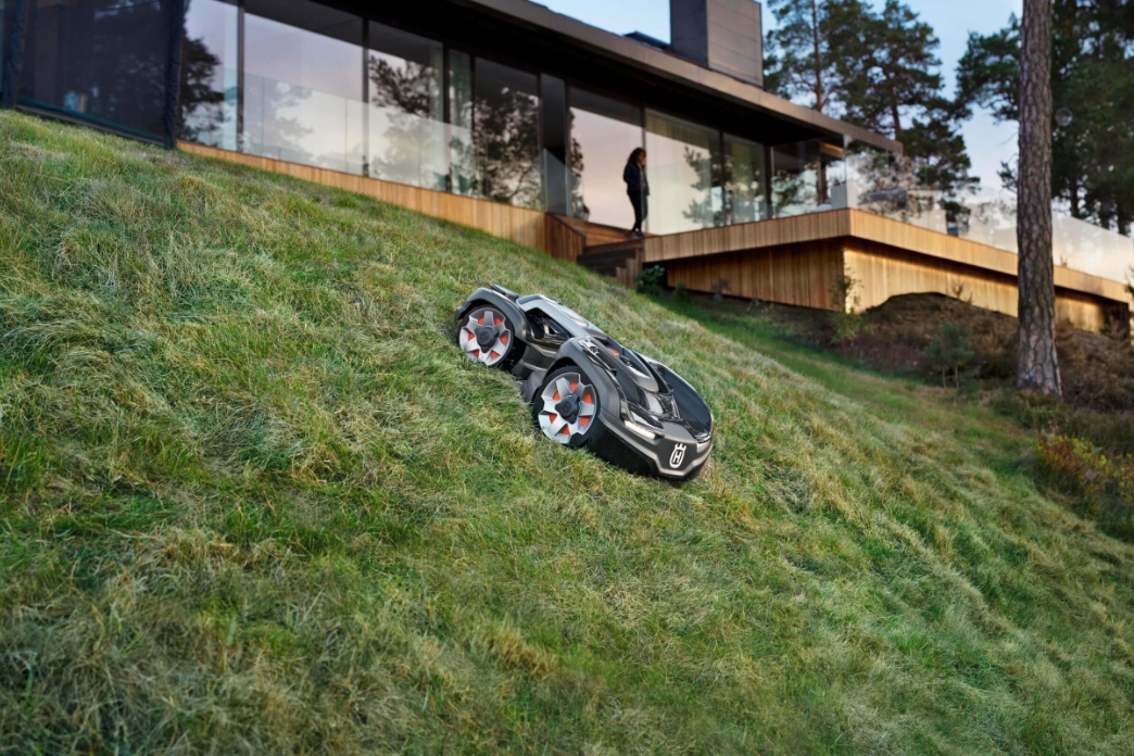 HQBolt.hu: mesterséges intelligencia a robotfűnyírók világában